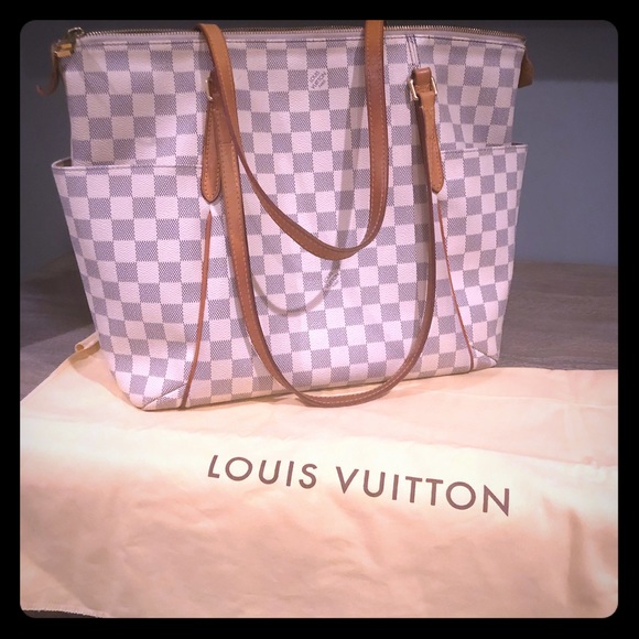 Louis Vuitton Handbags - Louis Vuitton Authentic Damier Azur Totally MM.